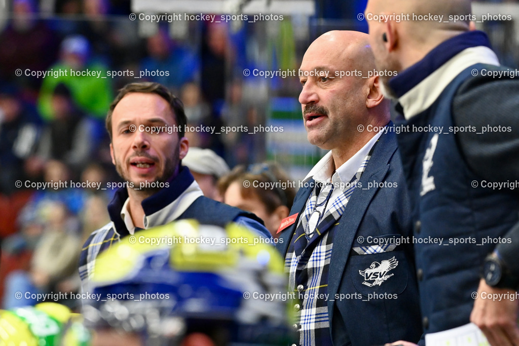 EC IDM WÄRMEPUMPEN VSV vs. Steinbach Black Wings Linz | Marco Pewal Assistant Coach EC VSV, Herbert Hohenberger Sportdirektor EC VSV, EC IDM WÄRMEPUMPEN VSV vs. Steinbach Black Wings Linz, EC IDM WÄRMEPUMPEN VSV vs. Steinbach Black Wings Linz am 28.11.2025 in Villach (Stadthalle Villach), Austria, (Photo by Bernd Stefan)