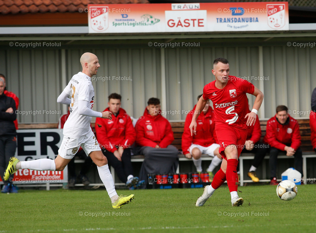 A_LUI_05112022_12 | SPORT FUSSBALL LT1 OOE LIGA ASKOE OEDT-ASK CARE IH STEYR ST.VALENTIN 05.11.2022 IM BILD: NENEAD VIDACKOVIC (OEDT) UND THOMAS HIMMELFREUNDPOINTNER (ASK ST.VALENTIN) FOTO:FOTOLUI