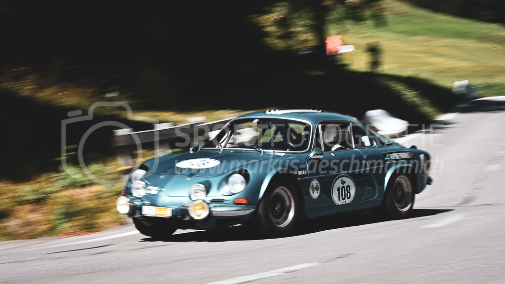 19. Arosa ClassicCar 2023 - 1. September 2023 | 19. Arosa ClassicCar 2023
Arosa, Schweiz
Eugster Michael aus Langwies mit der Startnummer 108 in einem Renault Alpin A110 1600SC, Jahrgang 1974, in der Klasse Alpine Performance.
@arosaclassiccar, @arosa.official, #arosaclassiccar, #arosa, #76curves, #classiccar
Bild: Sportfotografie Markus Aeschimann | www.markus-aeschimann.ch - Realisiert mit Pictrs.com