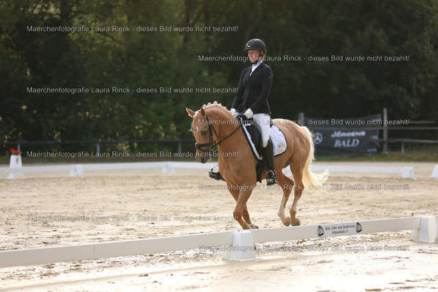HG9A7292 | laurarinckfotografie - Realisiert mit Pictrs.com
