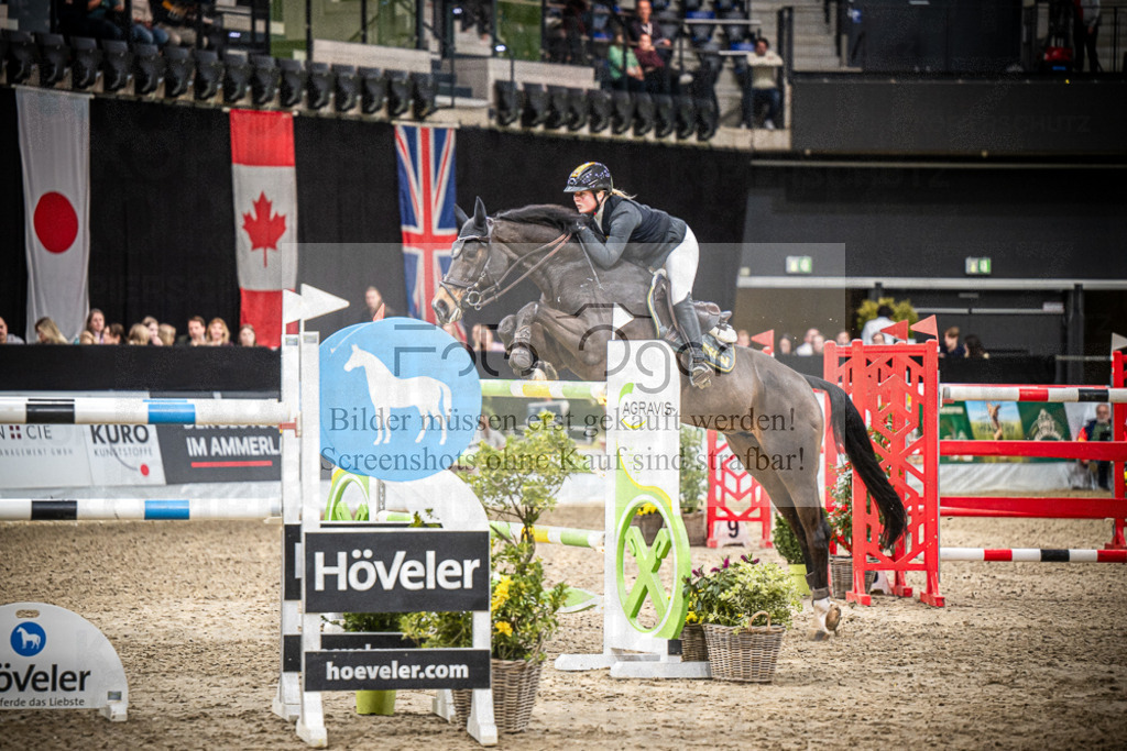 DOS_1887 | Entdecke hochwertige Reitturnierfotos von Foto Oger. Professionell, emotional und authentisch – jetzt Lieblingsmomente im Shop bestellen.Deutschlandweite Turnierfotografie. - Realisiert mit Pictrs.com