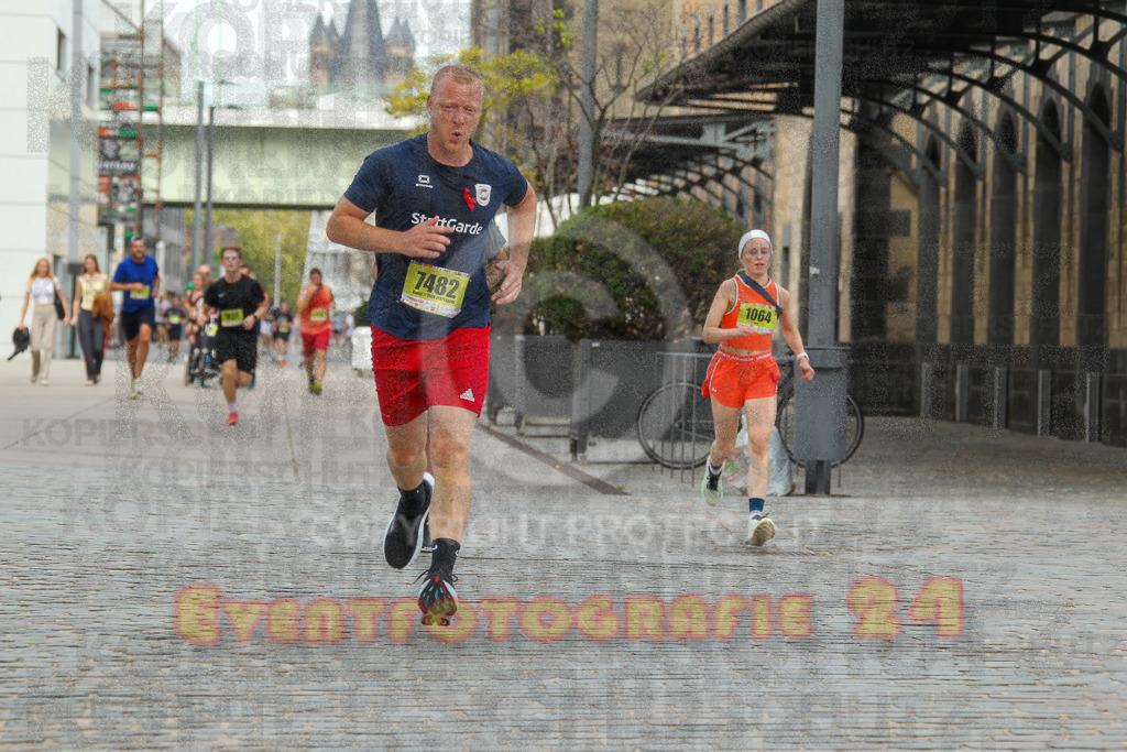 250920_1322_EV4_5322 | Sportfotografie im Rhein-Sieg Kreis, Köln, Bonn, NRW, Rheinland Pfalz, Hessen, etc. Unser Tätigkeitsfeld umfasst den Laufsport vom Volkslauf über den Marathon, Duathlon, Triathon bis zum Ultralauf wie Kölnpfad Ultra oder Schindertrail.