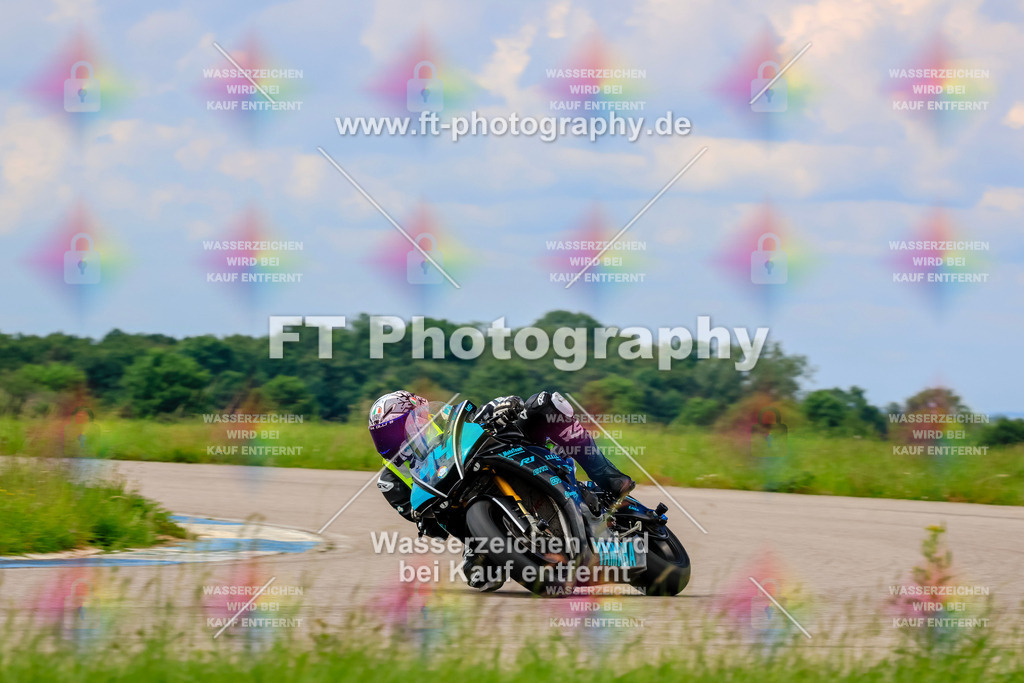 MotoTeam-1160 | Hier findet Ihr Bilder von Touristenfahrten auf der Nürburgring Nordschleife oder von anderen Veranstaltungen die ich besucht habe. Viel Spass beim Durch Schauen 
