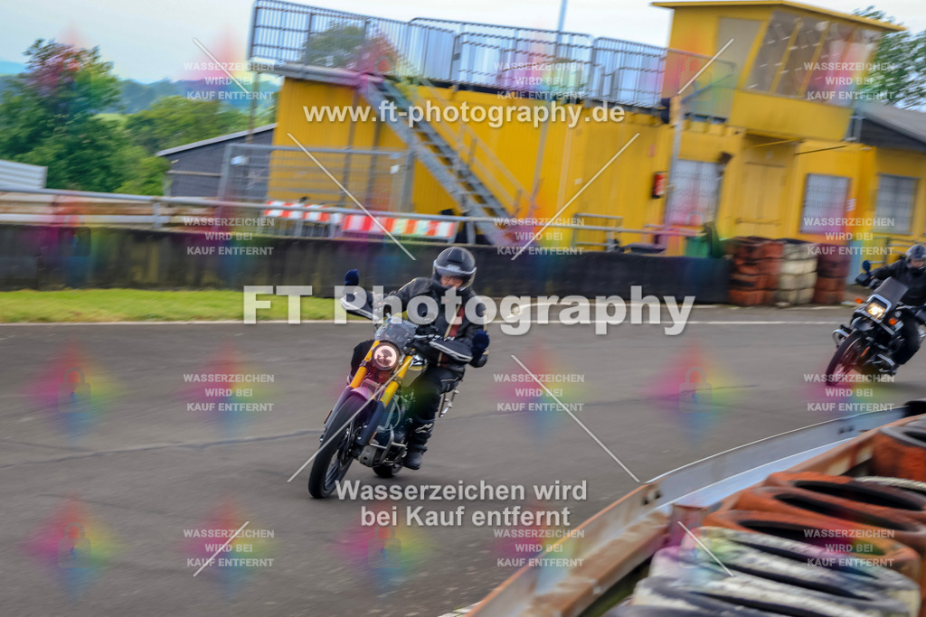 OBK-5643 | Hier findet Ihr Bilder von Touristenfahrten auf der Nürburgring Nordschleife oder von anderen Veranstaltungen die ich besucht habe. Viel Spass beim Durch Schauen 