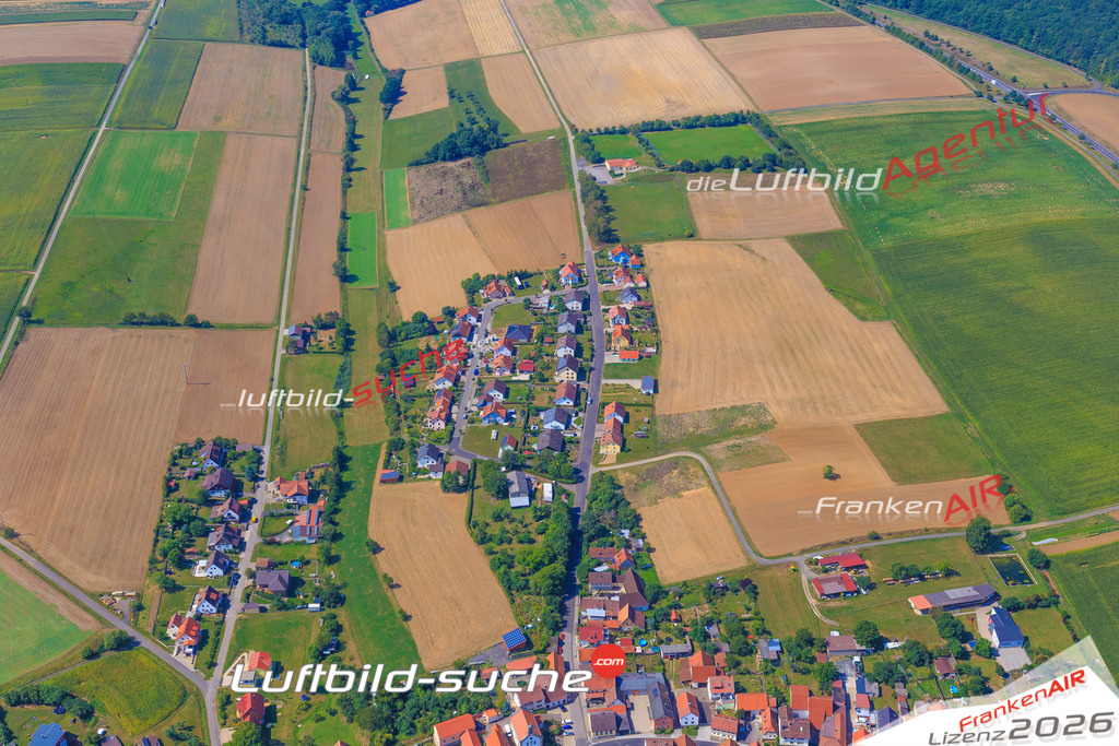 Luftbild von Kleinsteinach Riedbach - Luftaufnahme wurde 2015 von https://frankenair.de mittels Flugzeug (keine Drohne) erstellt - die Geschenkidee