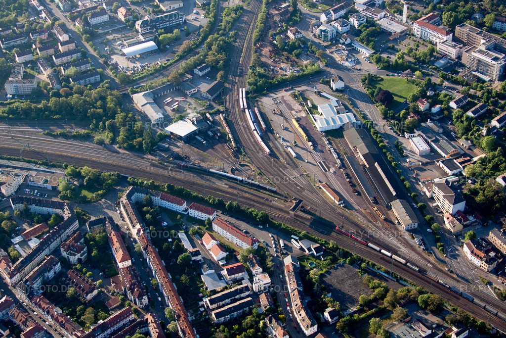 Luftbild: Gleisdreieck in Neustadt an der Weinstraße im Bundesland Rheinland-Pfalz in Deutschland. Foto: IMG_64679.jpg vom 04.05.2014 durch Werner Riehm/FLY-FOTO.de
