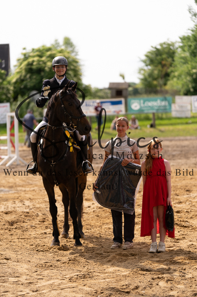 A7507449 | Turnier/Reitfotograf