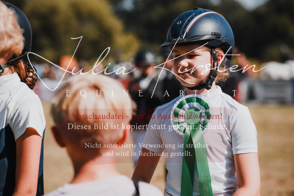 DSC_6348 | Pferde- und Turnierfotografie in Westsachsen. Pferdeportraits, Auftragszeichnungen und intuitive Kunst.
