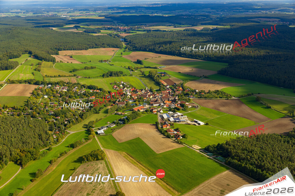 Schöne Luftaufnahme als Geschenk in Altershausen Münchsteinach - Die Luftbildaufnahme wurde 2025 vom UL-Flugzeug heraus erstellt ( keine Drohne ) - Hochauflösende Luftaufnahme -Nicht vergleichbar mit Google Maps oder Satelittenbilder- Die Geschenkidee !Mit Lizenz und Bildrechte bestellbar