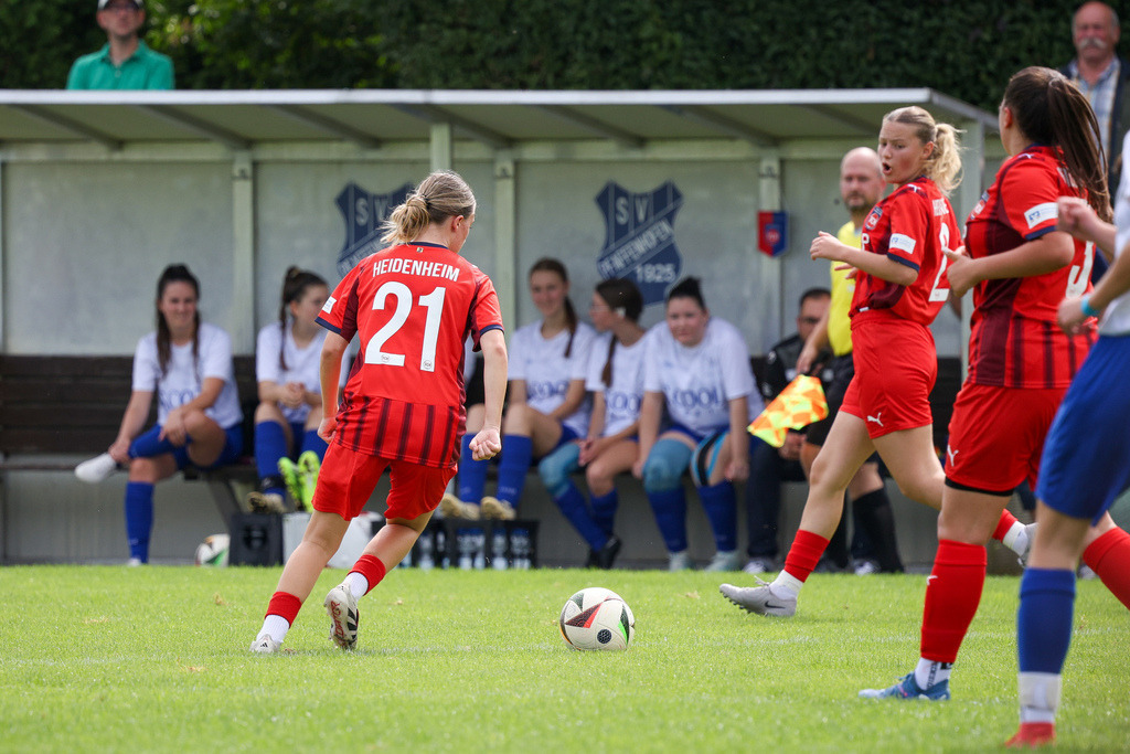 20250727_AHP-FCH_042 | Fotopresso – Sportfotografie in Heidenheim & Umgebung. Professionelle Sportfotografie für unvergessliche Momente. Dynamische Action-Shots, emotionale Szenen & hochwertige Bilder. - Realisiert mit Pictrs.com