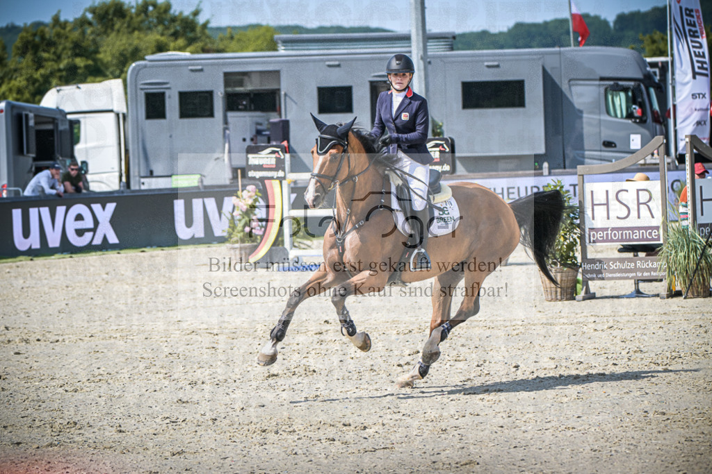 DOS_6517 | Entdecke hochwertige Reitturnierfotos von Foto Oger. Professionell, emotional und authentisch – jetzt Lieblingsmomente im Shop bestellen.Deutschlandweite Turnierfotografie. - Realisiert mit Pictrs.com