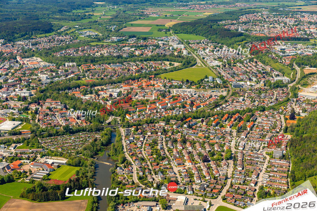 Das Luftbild zeigt :  Kaufbeuren - Die Luftaufnahme wurde 2024 vom UL-Flugzeug aus erstellt ( keine Drohne ) - Hochauflösende Luftaufnahme - Für grossformatige Ausdrucke geeignet. Die Geschenkidee !Mit Lizenz und Bildrechte bestellbar