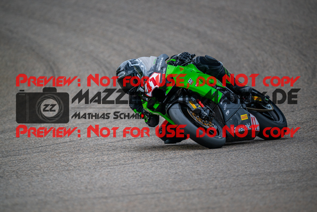 MaZZes_FotoMatrix_240503_6007705_6885 | STK1000