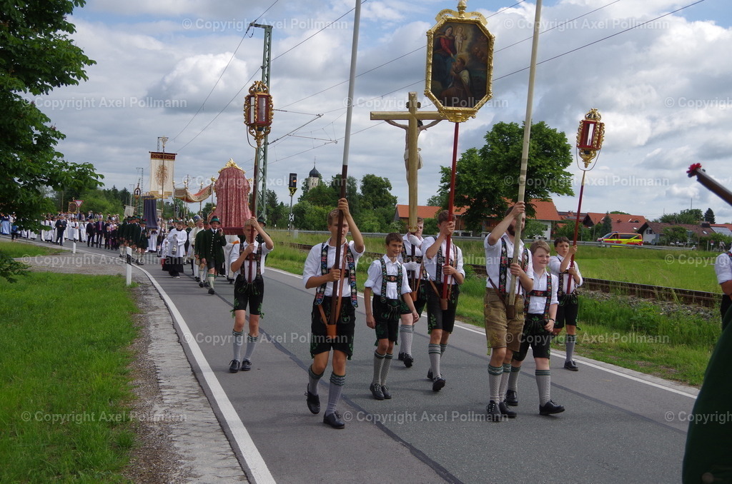 IMGP6710 | fotografiert von Axel PollmannLeonhardi Wallfahrt Benediktbeuern und Murnau, Fronleichnam, Fasching, Landschaft im Loisachtal und Benediktbeuern  - Realisiert mit Pictrs.com