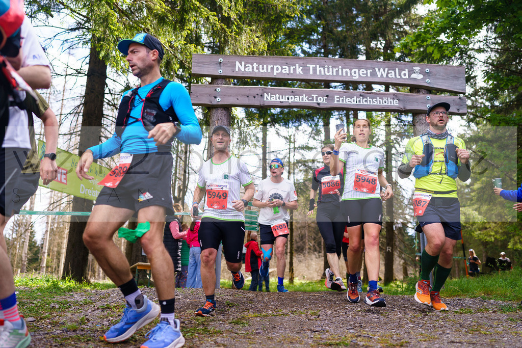 Rennsteiglauf Marathon 2025 | Marathon von Neuhaus/Rwg. nach Schmiedefeld/Rstg. am 17. Mai 2025