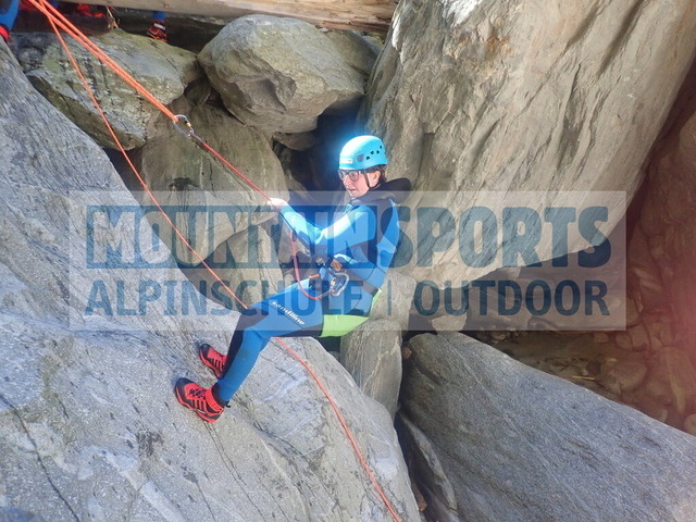 P1010060 | Bestelle die Bilder deines Berg- oder Wasser-Abenteuers mit Mountain Sports bequem von zu Hause aus direkt über unseren Online Fotoshop von pictrs.com. - Realisiert mit Pictrs.com