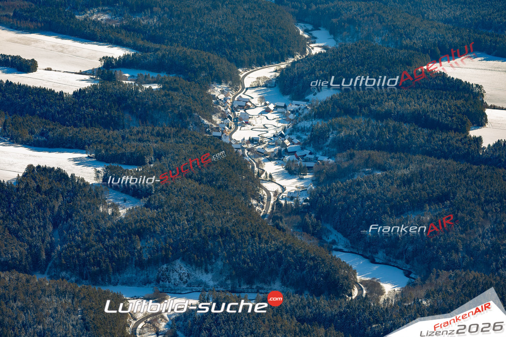 Die Luftbildaufnahme Treunitz -  wurde 2019 mittels Flugzeug (keine Drohne) erstellt. Perfekte Schärfe und Druck- Ergebnisse- Garantiert!