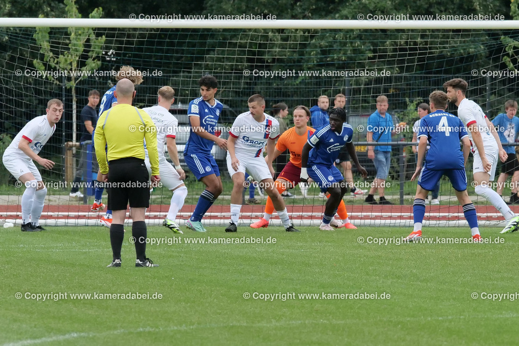Fußball : Testspiel : SuS 09 Dinslaken - Schalke 04 U 19 am 25.07.2024 | Foto : Jochen Emde / www.kameradabei.de - Realisiert mit Pictrs.com