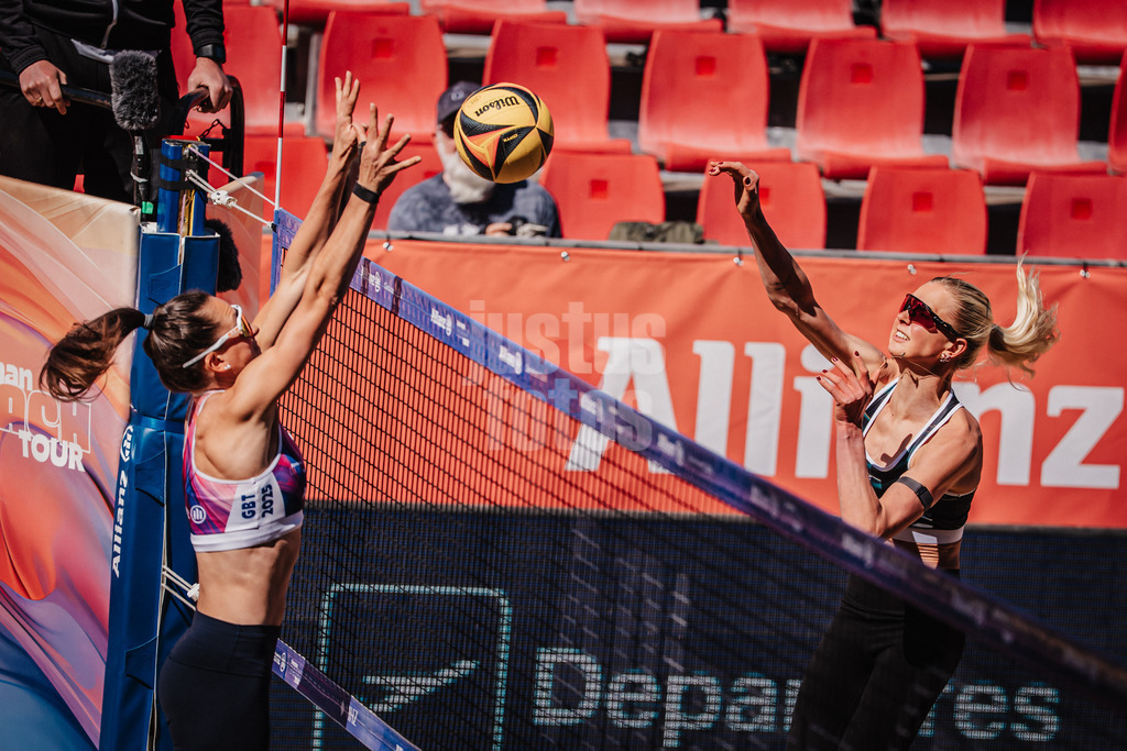 Beachvolleyball | Frauen | Allianz German Beach Tour 2025 | Tourstop Düsseldorf | 09.05.2025 | v.l. Sophie Sarnighausen gegen Emilie Olimstad