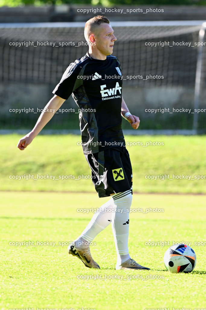 WSG Radenthein vs. URC Thal Assling | #72 Jasmin Dindic URC Thal Assling, WSG Radenthein vs. URC Thal Assling, WSG Radenthein vs. URC Thal Assling am 30.05.2025 in Radenthein (Sportplatz Radenthein), Austria, (Photo by Bernd Stefan)