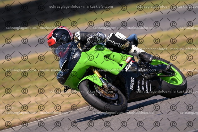 26bt04-2168 | markuskiefer.com - Realisiert mit Pictrs.com