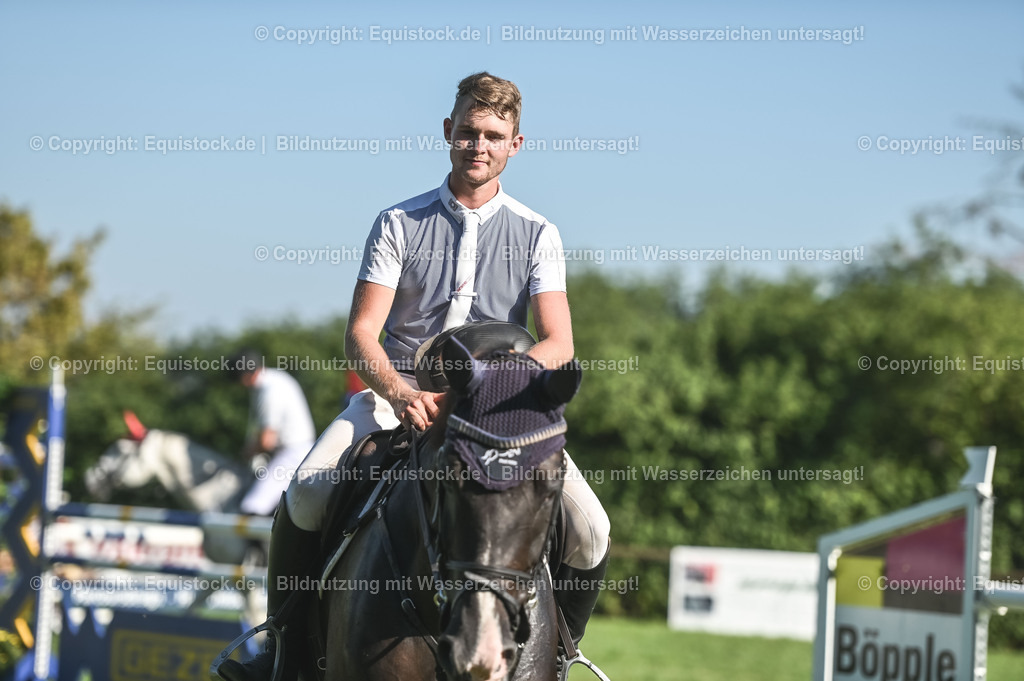 20230908_24_Springen_M_0083 | equistock