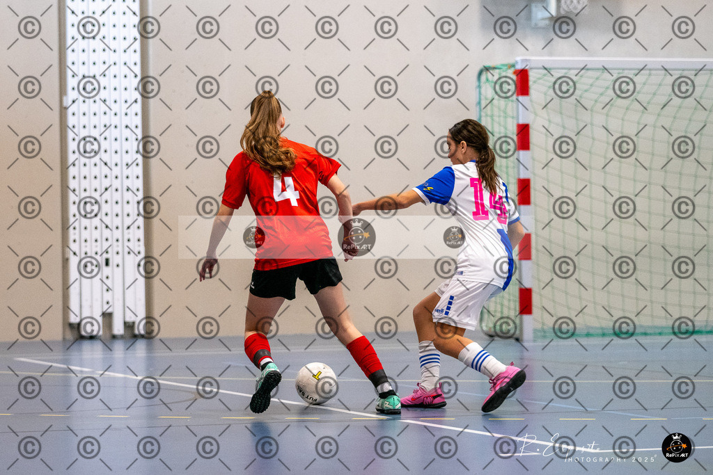 20251130_FCR-Hallenturnier-FF-17_RAW-1_031-13 | Sport und Naturfotografie von Roberto Esposito zeigt echte Momente Bewegung und die Schönheit der Natur. Ausdrucksstarke Bilder schaffen Emotionen.