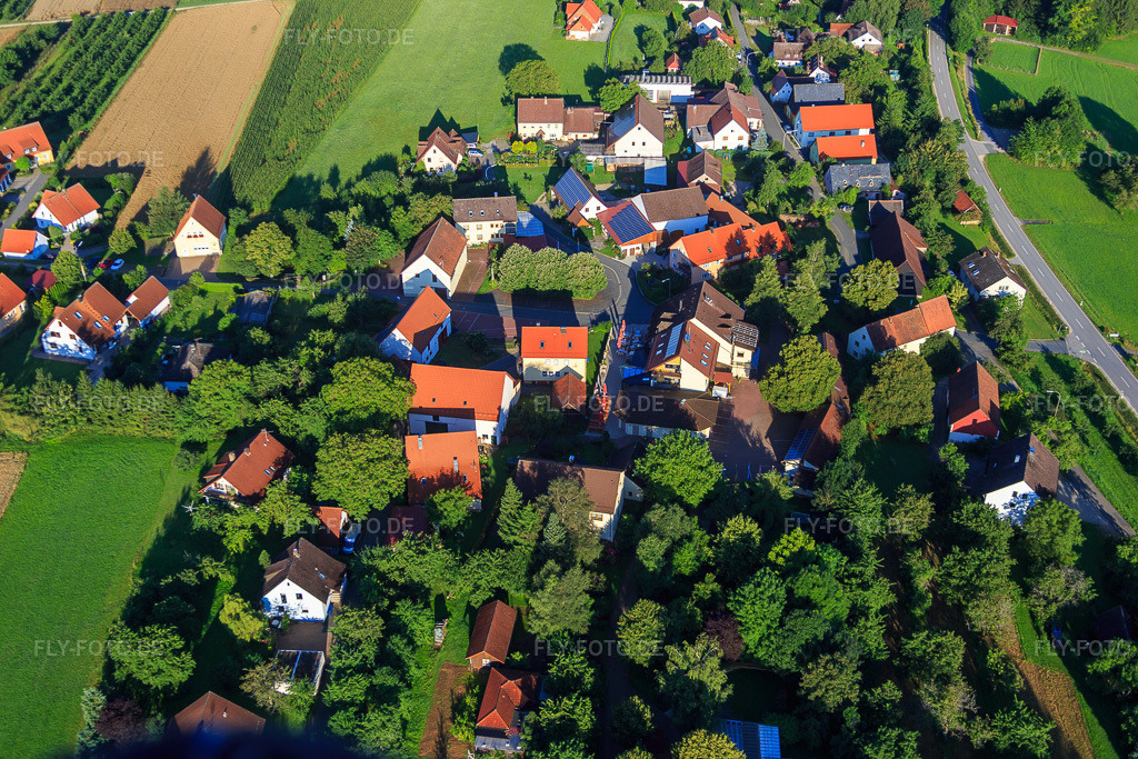 Luftbild: Hotel Schloßberg im Ortsteil Thuisbrunn in Gräfenberg im Bundesland Bayern in Deutschland. Foto: IMG_092632.jpg vom 07.08.2016 durch Werner Riehm/FLY-FOTO.deHotel Gräfenberg Fränkische Schweiz Franken Hotels Nürnberg Bamberg Bayreuth