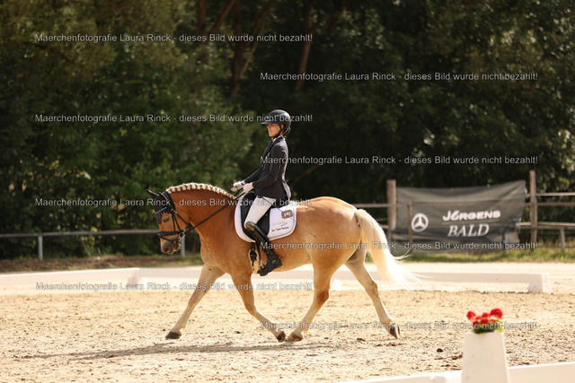 HG9A0515 | laurarinckfotografie - Realisiert mit Pictrs.com