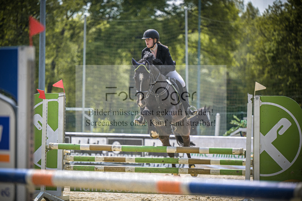 DOS_0404 | Entdecke hochwertige Reitturnierfotos von Foto Oger. Professionell, emotional und authentisch – jetzt Lieblingsmomente im Shop bestellen.Deutschlandweite Turnierfotografie. - Realisiert mit Pictrs.com