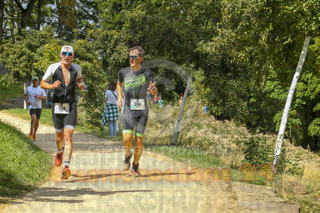 250824_1334_EX1_2876 | Sportfotografie im Rhein-Sieg Kreis, Köln, Bonn, NRW, Rheinland Pfalz, Hessen, etc. Unser Tätigkeitsfeld umfasst den Laufsport vom Volkslauf über den Marathon, Duathlon, Triathon bis zum Ultralauf wie Kölnpfad Ultra oder Schindertrail.