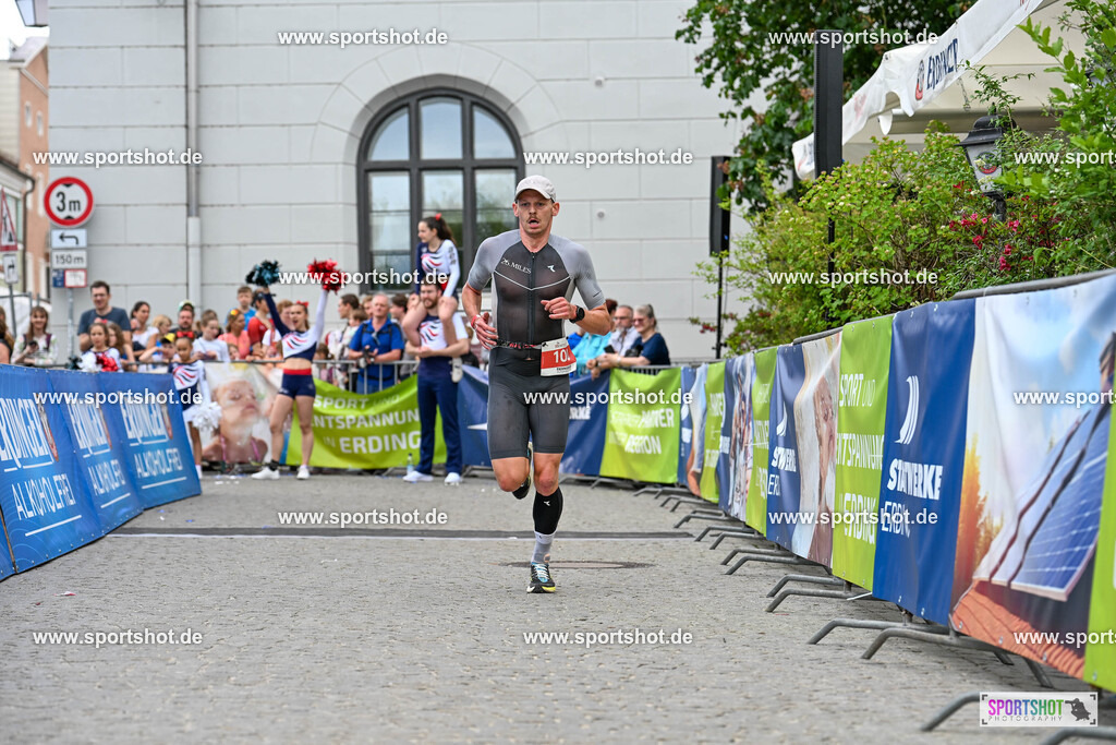 SZI_5567 | Stadttriathlon Erding 2025. #yourpictrs #sportshot_your_pictrs @Sportshotphotography #stadttriathlonerding Copyright: www.sportshot.de