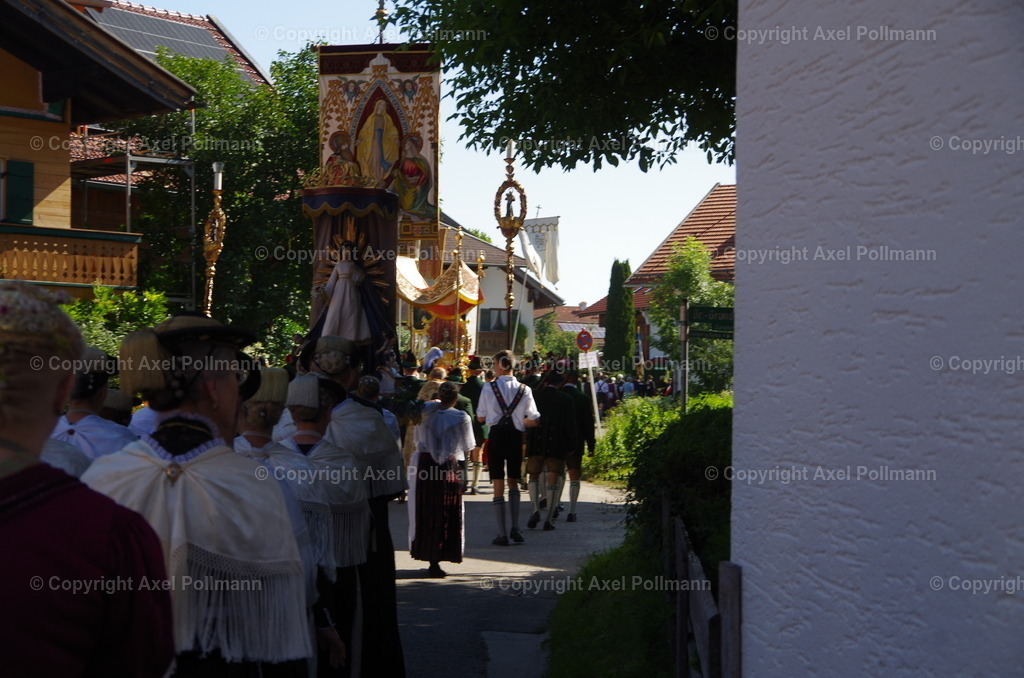 IMGP5360 | fotografiert von Axel PollmannLeonhardi Wallfahrt Benediktbeuern und Murnau, Fronleichnam, Fasching, Landschaft im Loisachtal und Benediktbeuern  - Realisiert mit Pictrs.com