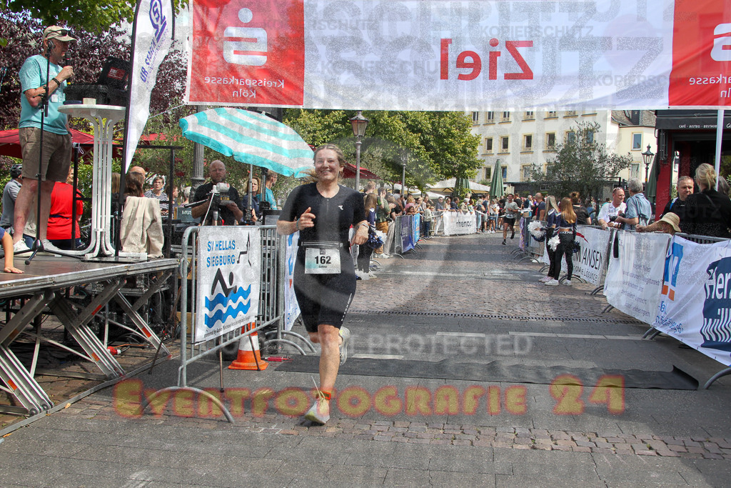 250824_1254_EV4_9643 | Sportfotografie im Rhein-Sieg Kreis, Köln, Bonn, NRW, Rheinland Pfalz, Hessen, etc. Unser Tätigkeitsfeld umfasst den Laufsport vom Volkslauf über den Marathon, Duathlon, Triathon bis zum Ultralauf wie Kölnpfad Ultra oder Schindertrail.