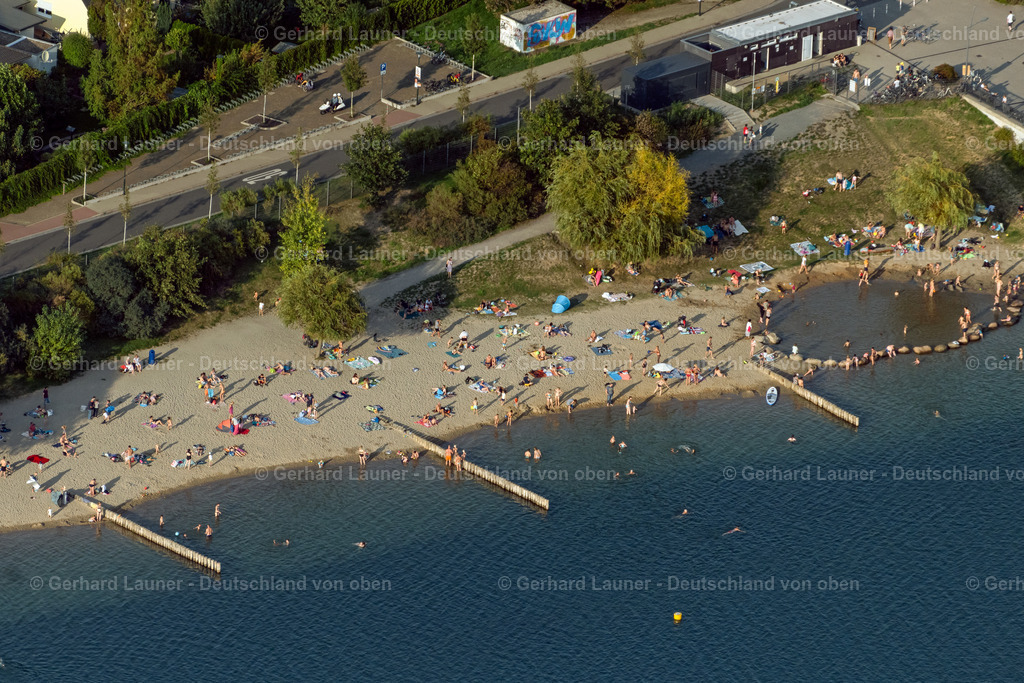 Markkleeberger See Strandbad Ost | BRAUNSBEDRA 08.09.2021 Rekultivierung der ehemaligen Tagebau - Fläche an den Uferbereichen des Sees " Geiseltalsee " in Braunsbedra im Bundesland Sachsen-Anhalt, Deutschland. // Open pit re cultivation on the shores of the lake " Geiseltalsee " in Braunsbedra in the state Saxony-Anhalt, Germany. Foto: Gerhard Launer