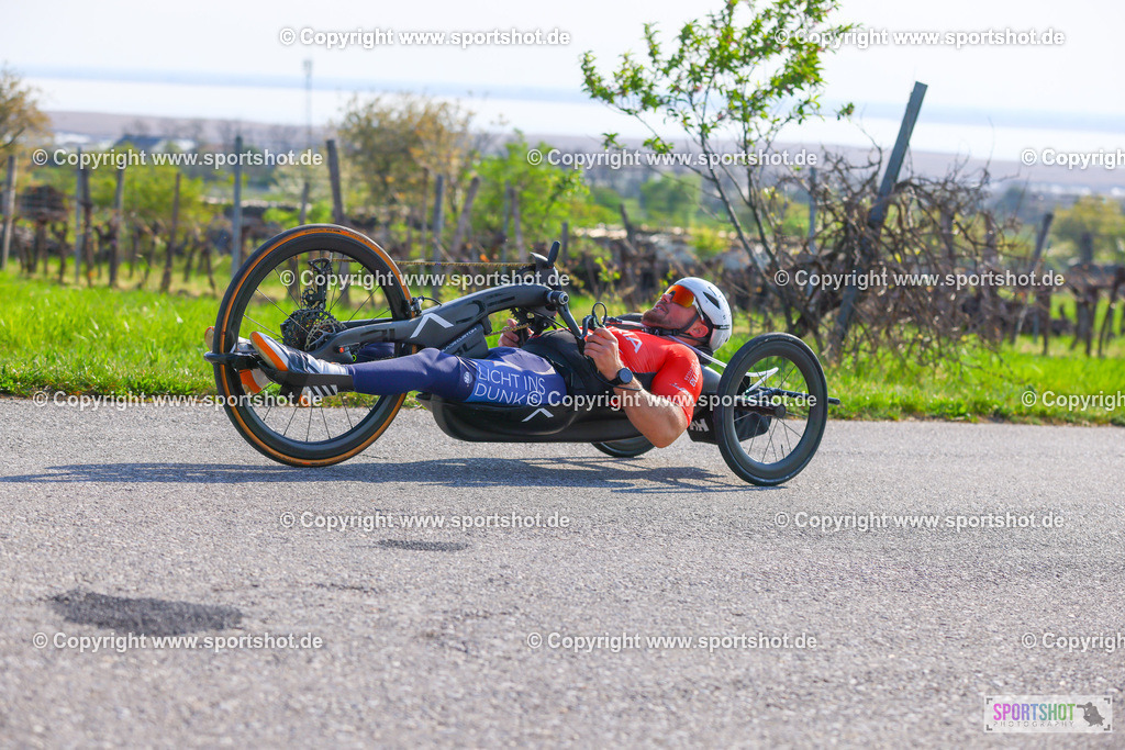 TRA_55173-2 | Neusiedlersee Radmarathon 2026@sportshot_your_pictrs #yourpictures#roadtowm2029 #nrm #neusiedlerseeradmarathon #neusiedlersee #neusiedlerseetourismus #burgenland #mörbisch #nrm26 #burgenlandtourismus #voglundco #poweredbyburgenlandtourismus #radsport #rad #marathon #ucigranfondo #visitburgenland #ucigranfondoworldseries