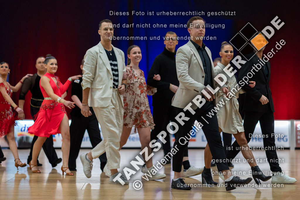20230115-00019 | Hier finden Sie Tanz Bilder vom Latein und Standard Formationen tanzen. Sportbilder vom Tanzsport. Schöne Fotos und von Weltmeisterschaft, Europameisterschaft, Bundesliga, Regionalliga, Oberliga und Landesliga sowie von GOC Stuttgart, DanceComp, WM Bremen
