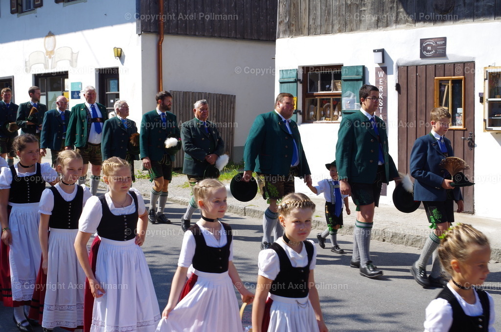 IMGP3665 | fotografiert von Axel PollmannLeonhardi Wallfahrt Benediktbeuern und Murnau, Fronleichnam, Fasching, Landschaft im Loisachtal und Benediktbeuern  - Realisiert mit Pictrs.com