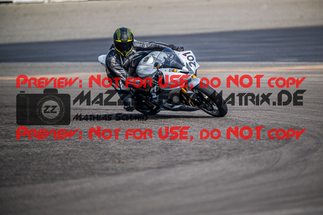 MaZZes_FotoMatrix_230410_7541 | GELB