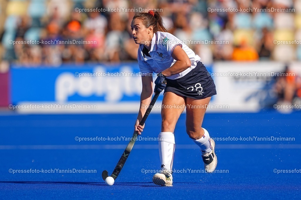 xydrx09082504059 | 09.08.2025, xydrx, Frauen EuroHockey Championship 2025, Gruppenphase, Gruppe a, Deutschland - Frankreich, Sparkassenpark Mönchengladbach: Tesse-Margot Schubert (FRA #28)