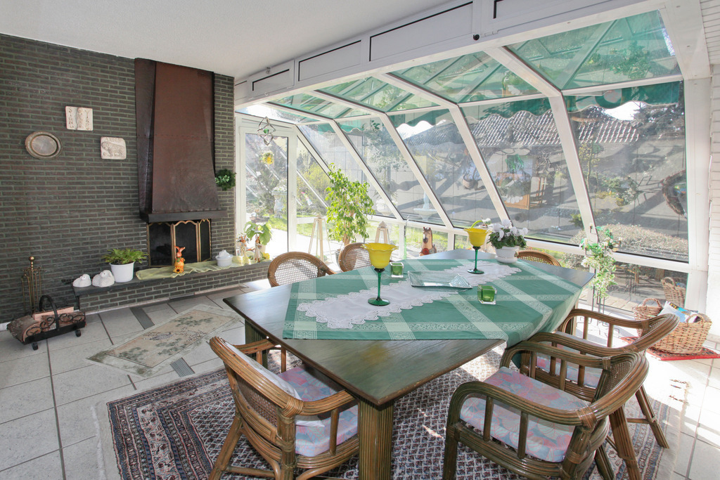 Schrader Budberg 07 | Foto, Video, Fotografie, Videografie, Fotobox, DJ, Discjockey, Musik, Musikbox, Veranstaltung, Photobooth, Amazon, Ebay, Buchtipp, Bestseller, Autor, Verlag, Buch, Wesel, Hamminkeln, NRW, Dinslaken, Rees, Drohne, Hochzeit, Party, Fotobox, Wesel, Fotograf