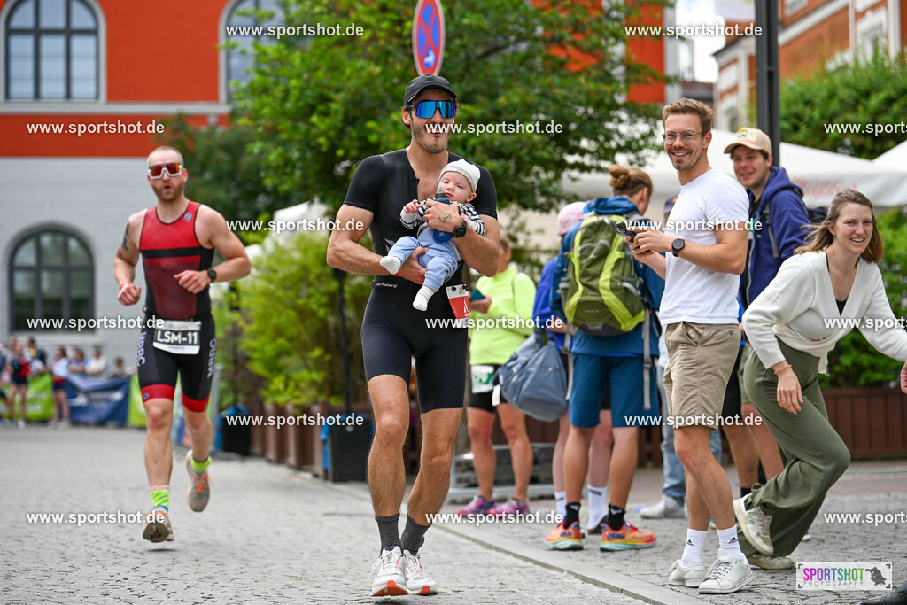 SZI_6253 | Stadttriathlon Erding 2025. #yourpictrs #sportshot_your_pictrs @Sportshotphotography #stadttriathlonerding Copyright: www.sportshot.de