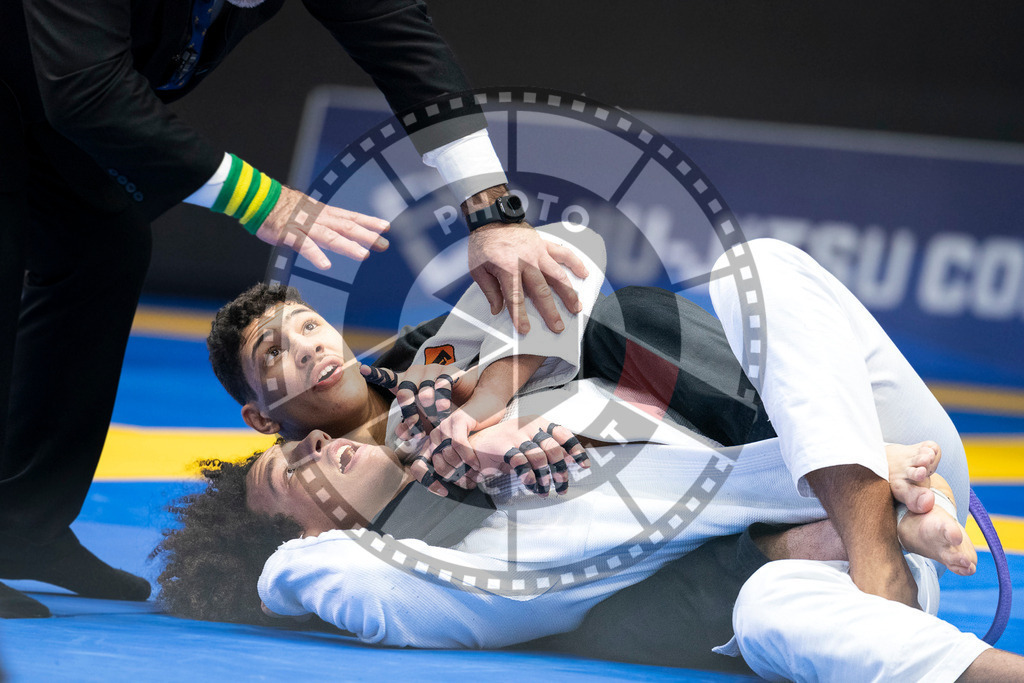 20240123PBB03029 | Fighters compete during the second day of the IBJJF European Championship in Paris, France, on January 23, 2024.