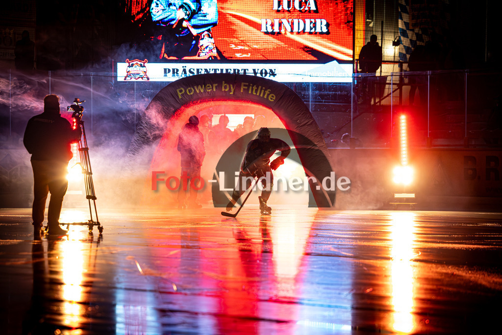 Peißenberg MINERS gegen ERSC Amberg | Eishockey Bayernliga 2025/26 Vorrunde 18. Spieltag, Peißenberg MINERS gegen ERSC Amberg, 20251212,Eröffnung,2025-12-12 in Peißenberg (flatbuy Arena Peißenberg), Copyright: WolfgangxLindner www.foto-lindner.de