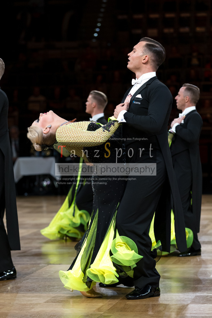 20241109_DM-Formationen_Vorrunde_3278 | Tanzsportbilder, Standardtanz, Lateintanz, WDSF, DTV, LTVB, dancecomp, goc, hessen tanzt, blaues band der spree, walzer, tango, wiener walzer, slowfox, quickstepp, samba, rumba, cha-cha-cha, paso doble. jive, hd-kroft photography, turniertanzsport