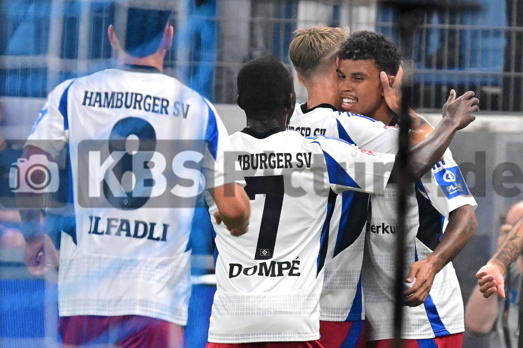 KBS Picture_HSV-HerthaBSC_005 | HSV Torjubel zum 1:0 Torschuetze ist Koenigsdoerffer Ransford-Yeboah (HSV) ,Sportplatz :  Volksparkstadion, - Realisiert mit Pictrs.com