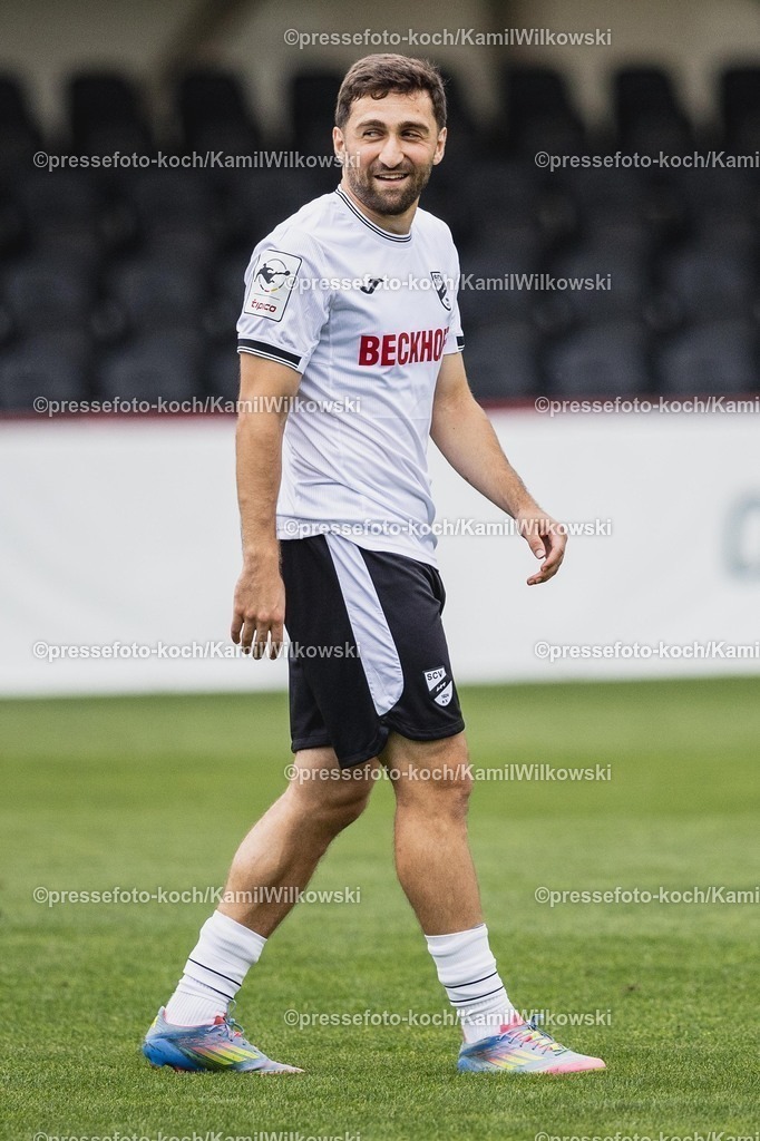 xkwi15072501027 | 15.07.2025, xkwix, Fußball, SC Verl - 1. FC Bocholt, Sportclub Arena: Berkan Taz (SC Verl #10) 