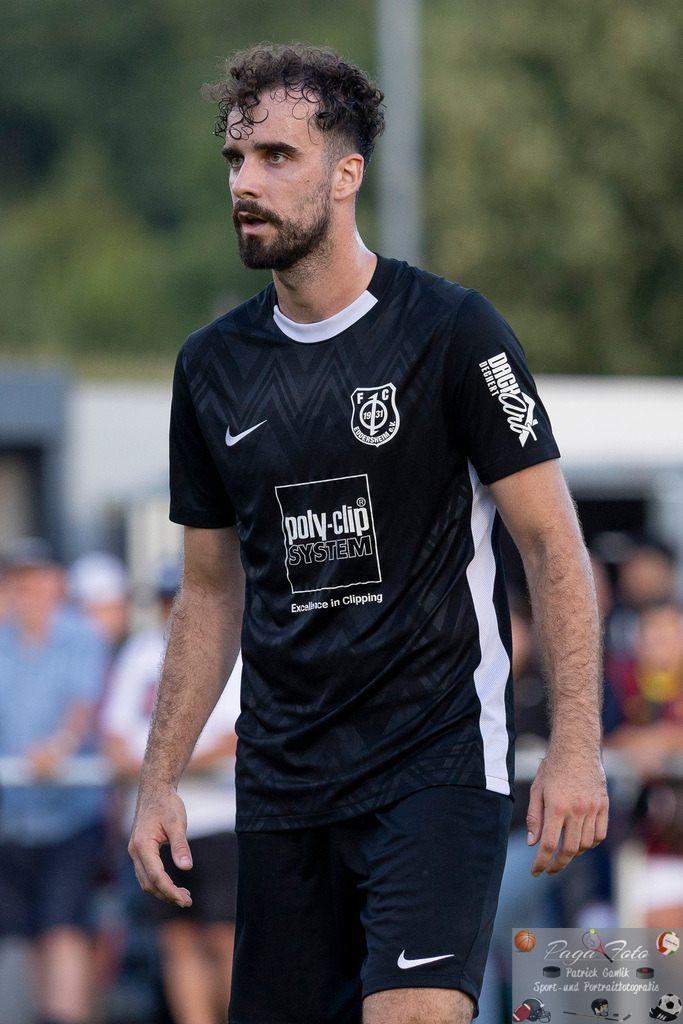 Hessenliga: Türk Gücü Friedberg - FC Eddersheim, 09.08.2024 | Ivan Dujmovic (FC Eddersheim #15), Freisteller, Portrait / Porträt, Türk Gücü Friedberg - FC Eddersheim, Friedberg, Städtischer Sportplatz, 9.8.2024 - Realisiert mit Pictrs.com
