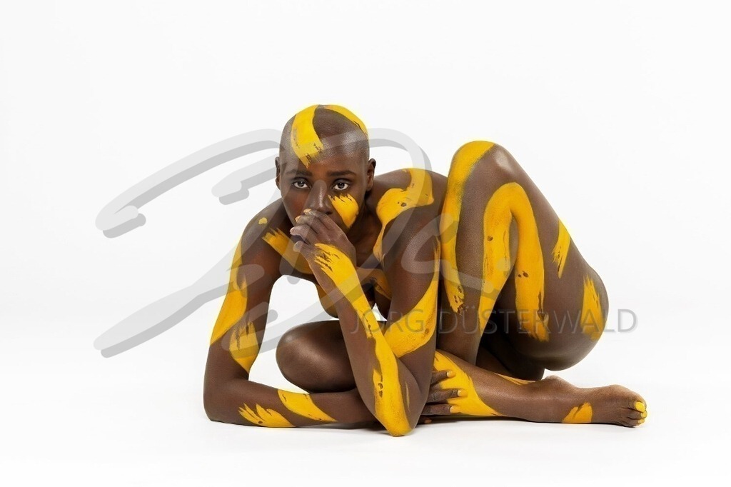 Bodypainting-ORNAMENTS_0440b | #002 | Modell: Lenny | Foto: Dennis Largo Schulz - Realisiert mit Pictrs.com