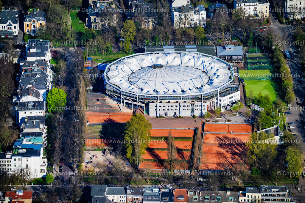 Hamburg_Rothenbaum_Tennisstadion_ELS_4160060425 | HAMBURG 06.04.2025 Tennisarena am Rothenbaum in Hamburg. Das ATP-Turnier von Hamburg (offiziell International German Open) ist ein deutsches Herren-Tennisturnier, das jährlich am Hamburger Rothenbaum ausgetragen wird. Der Wettbewerb gehörte zur Masters-Serie der ATP und hieß früher Hamburg Masters, heute ATP World Tour 500. Weiterführende Informationen bei: Alfred Rein Ingenieure GmbH,  Deutscher Tennis Bund e. V.,  ECE Projektmanagement G.m.b.H & Co. KG,  Hamburg sports & entertainment GmbH,  Textil Bau GmbH. // The tennis arena at Rothenbaum in Hamburg. The ATP tournament in Hamburg (official German International Open) is a German men's tennis tournament which is held annually at Hamburg Rothenbaum. Further information at: Alfred Rein Ingenieure GmbH,  Deutscher Tennis Bund e. V.,  ECE Projektmanagement G.m.b.H & Co. KG,  Hamburg sports & entertainment GmbH,  Textil Bau GmbH. Foto: Martin Elsen